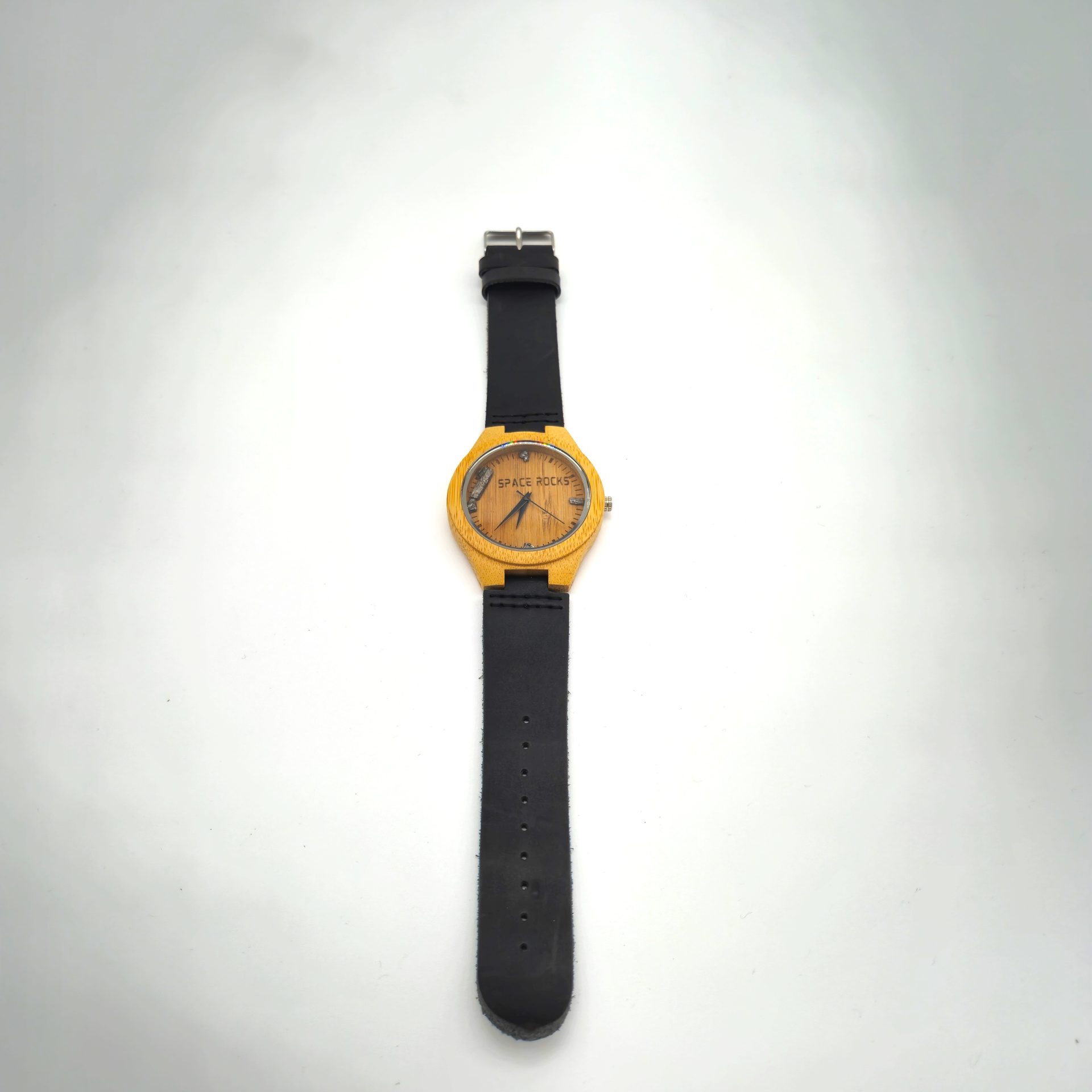 Uhr aus Holz Meteorit Aletai Space Rocks (5)