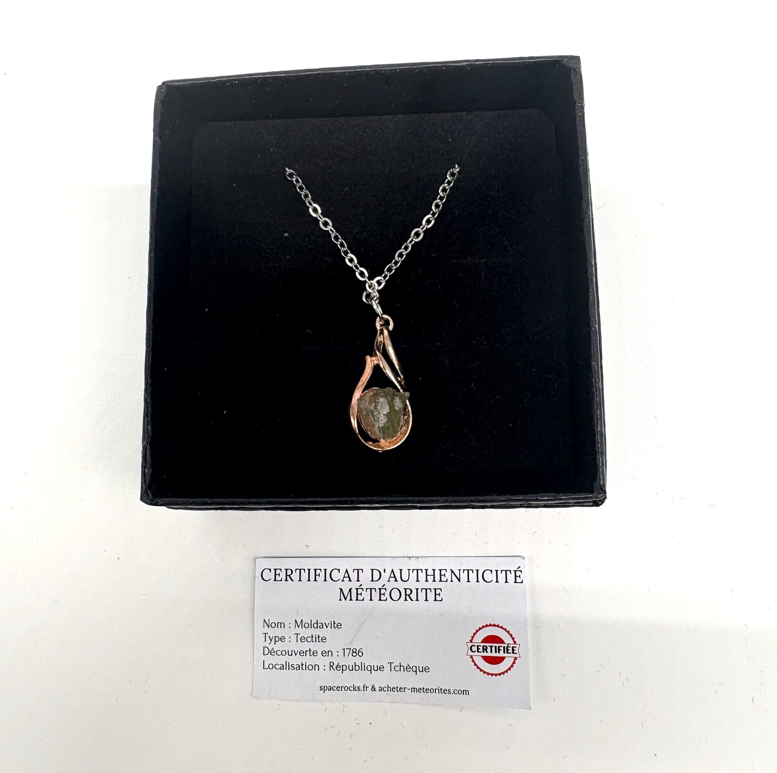 Moldavit-Halskette, silberne Kette