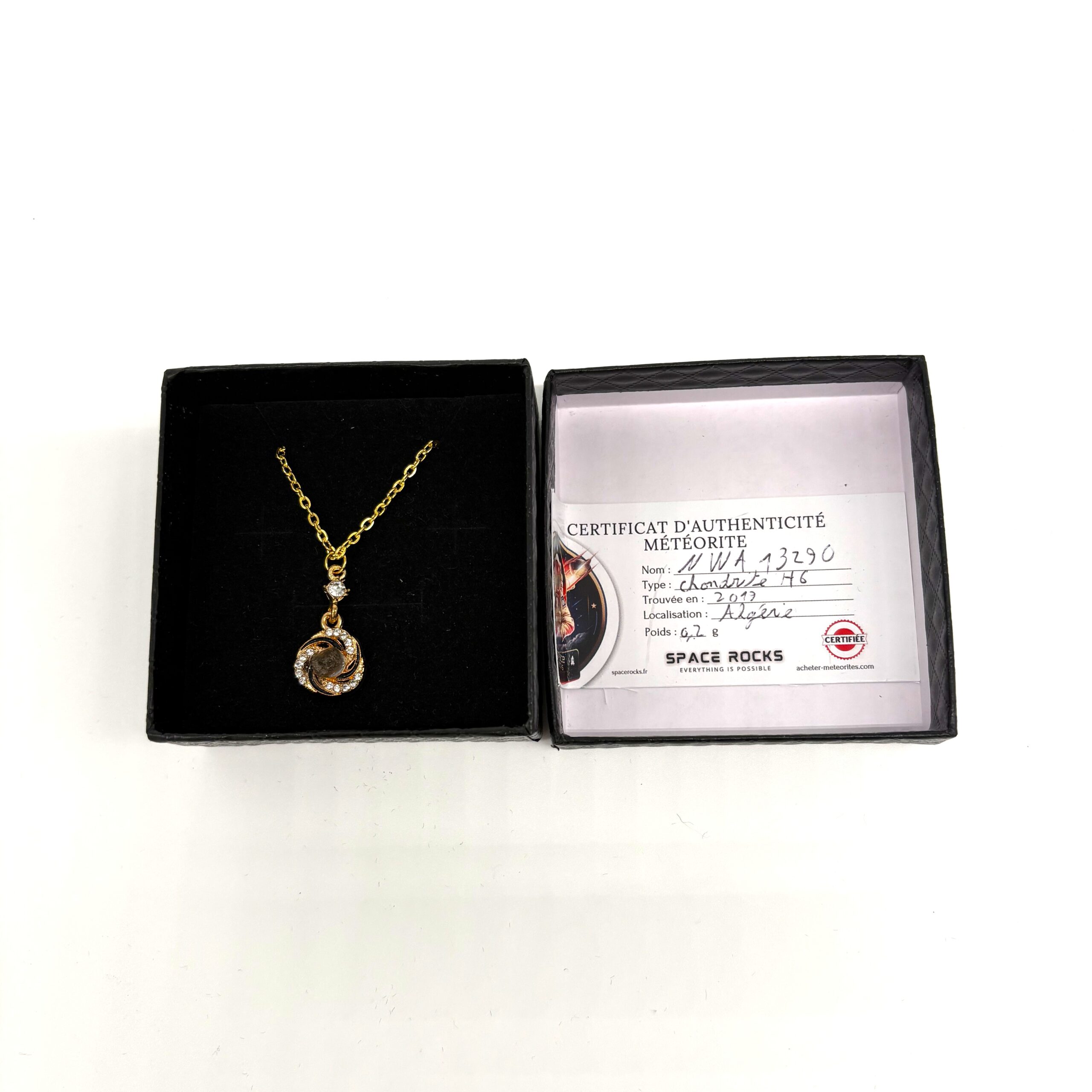 Halskette Meteoritenstein außerirdisches Schmuckstück